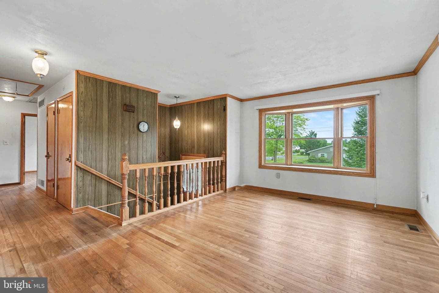 90 Pine Maple Street photo 4