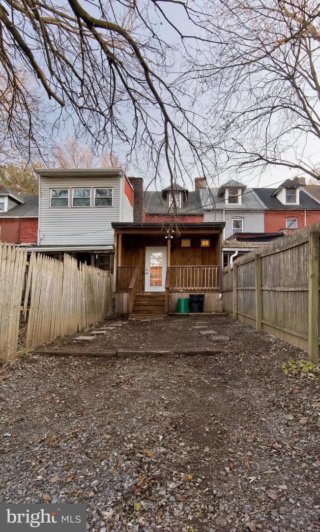 349 E Marion Street photo 17