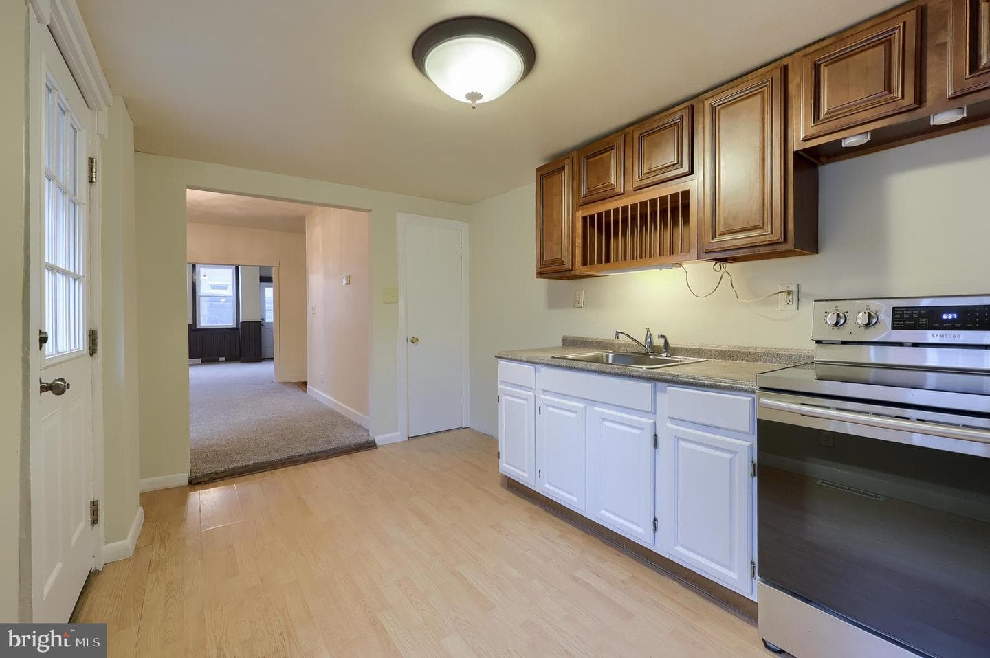 213 Perry Street photo 16