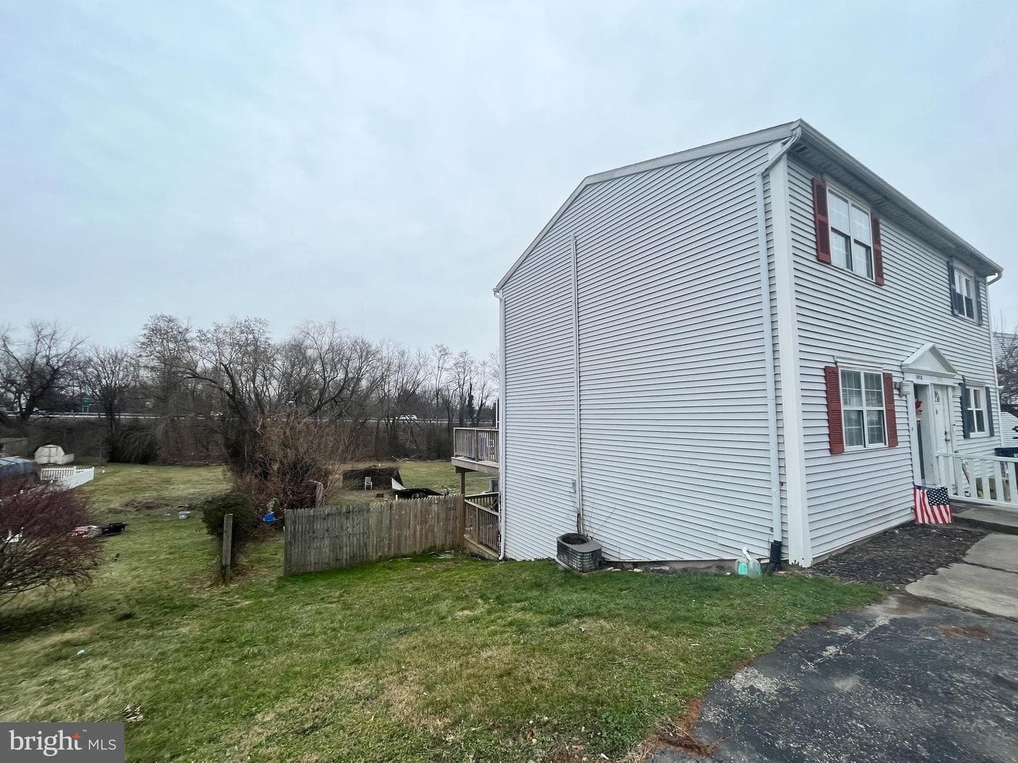 1058 Cloverton Drive photo 2