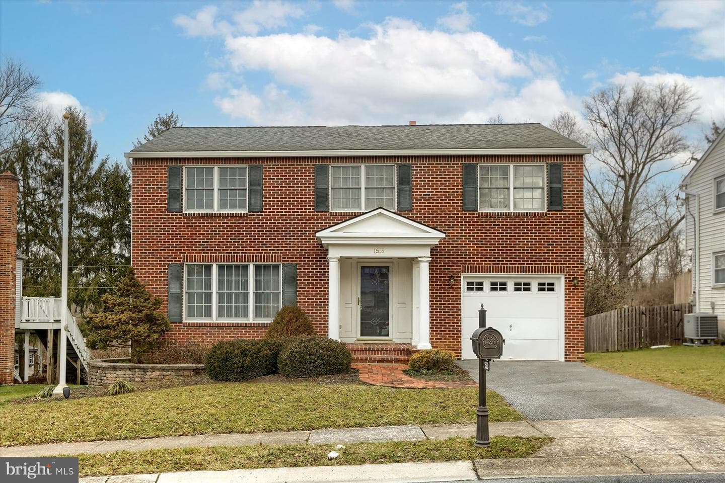 1533 Robert Road photo 1