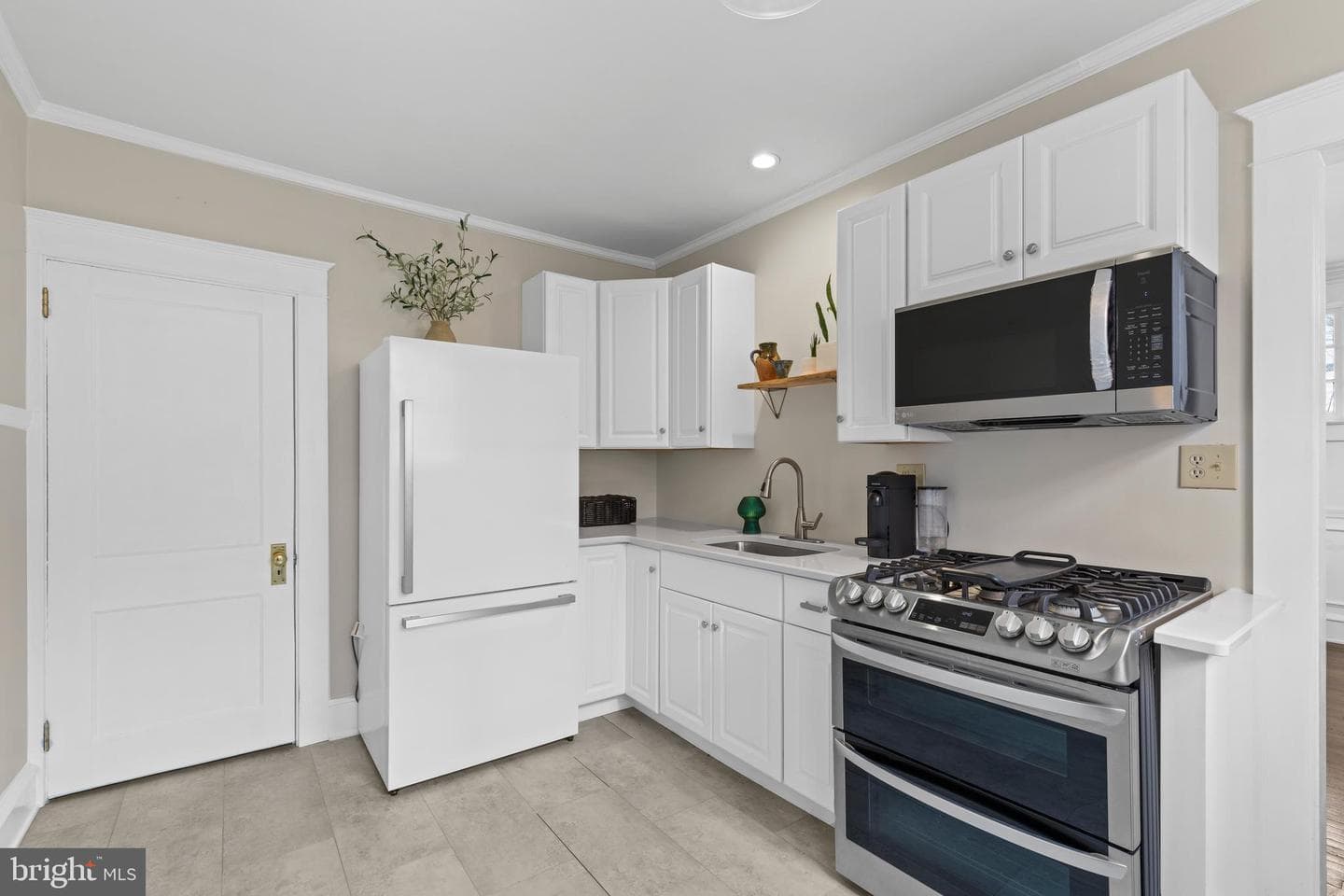 1105 Watson Avenue photo 16