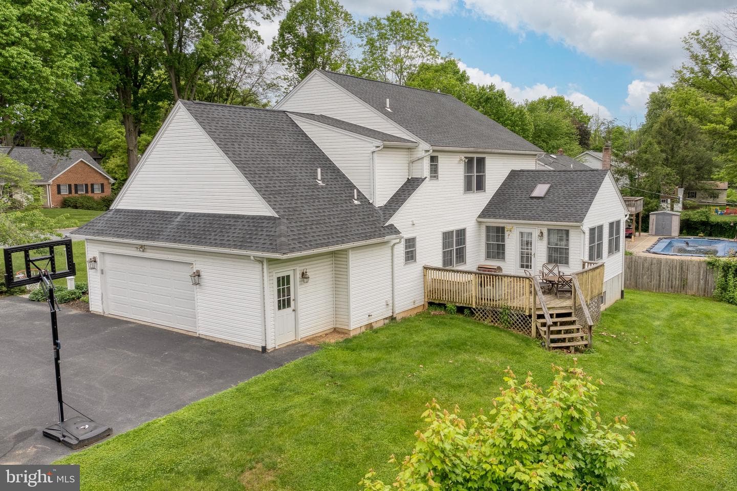 761 Barrholly Drive photo 42
