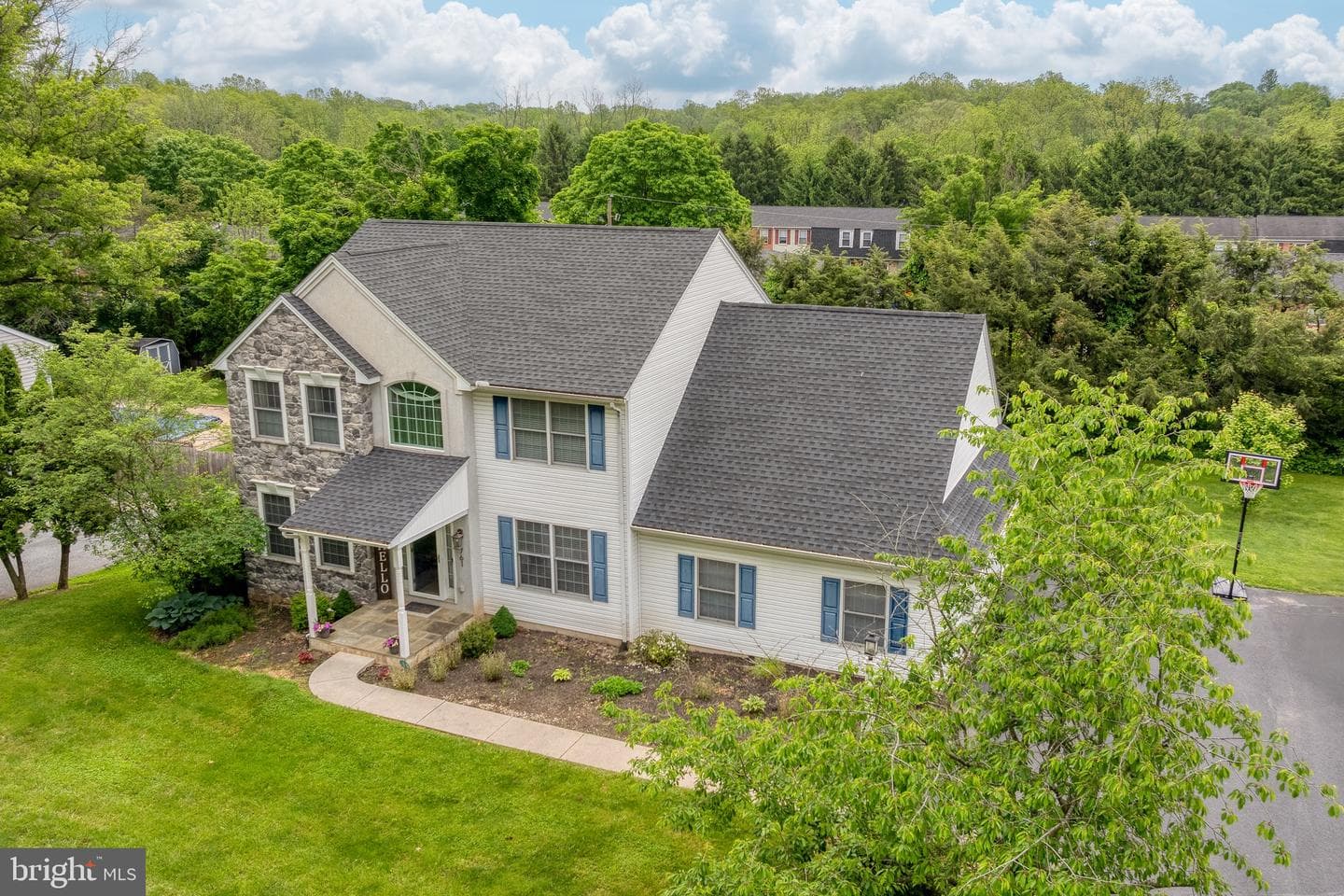 761 Barrholly Drive photo 46
