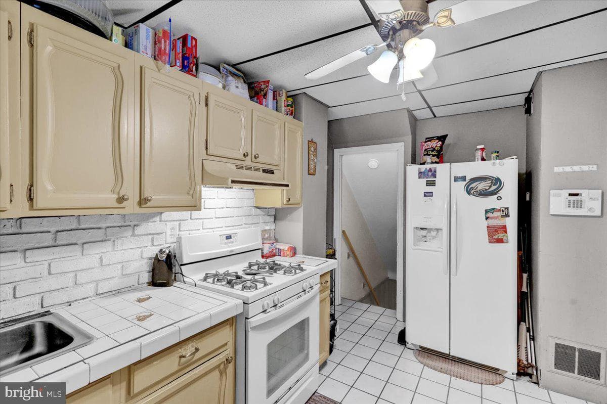 1232 Fremont Street photo 16