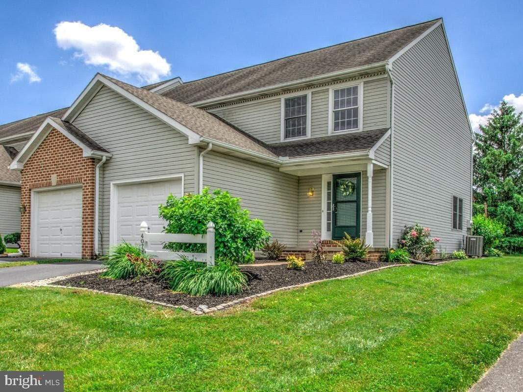 4078 Laurel Lane photo 1