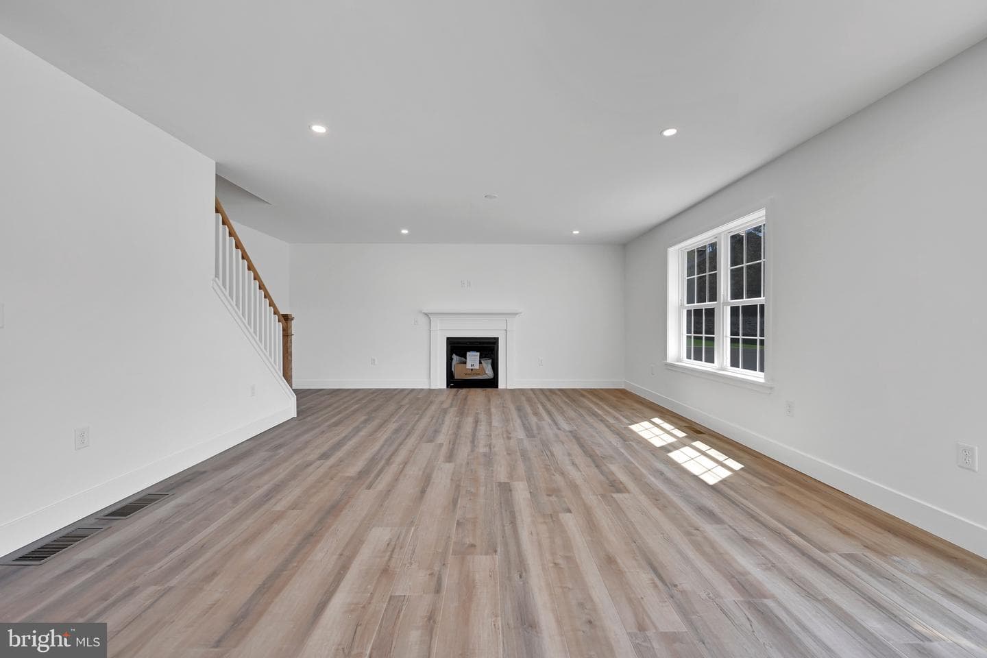 330 W Fritz Avenue photo 5