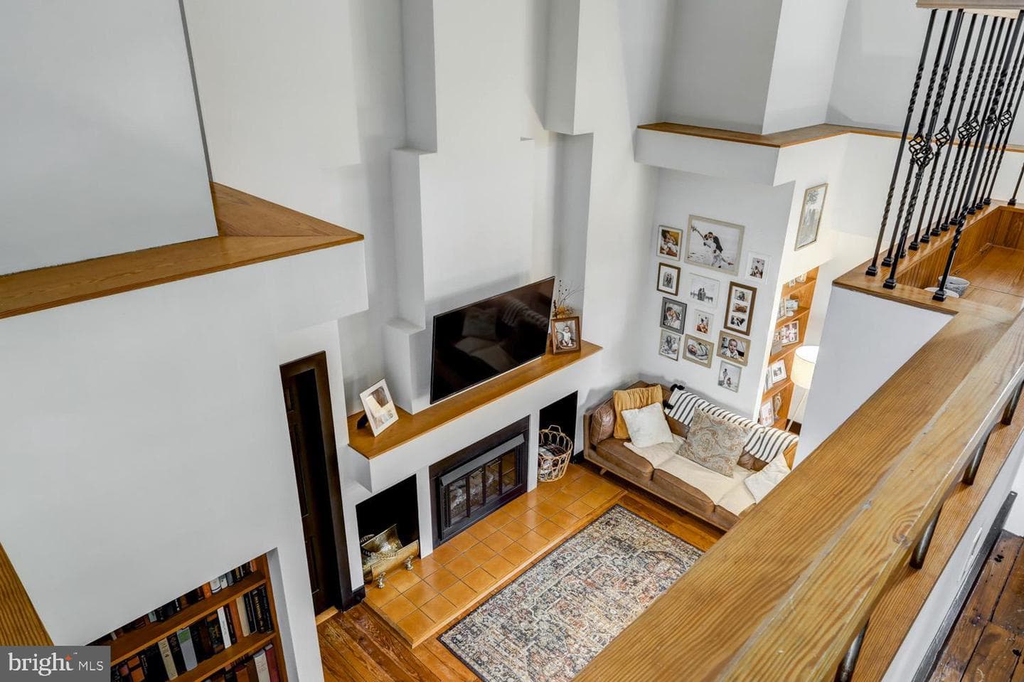 102 W Walnut Street photo 14