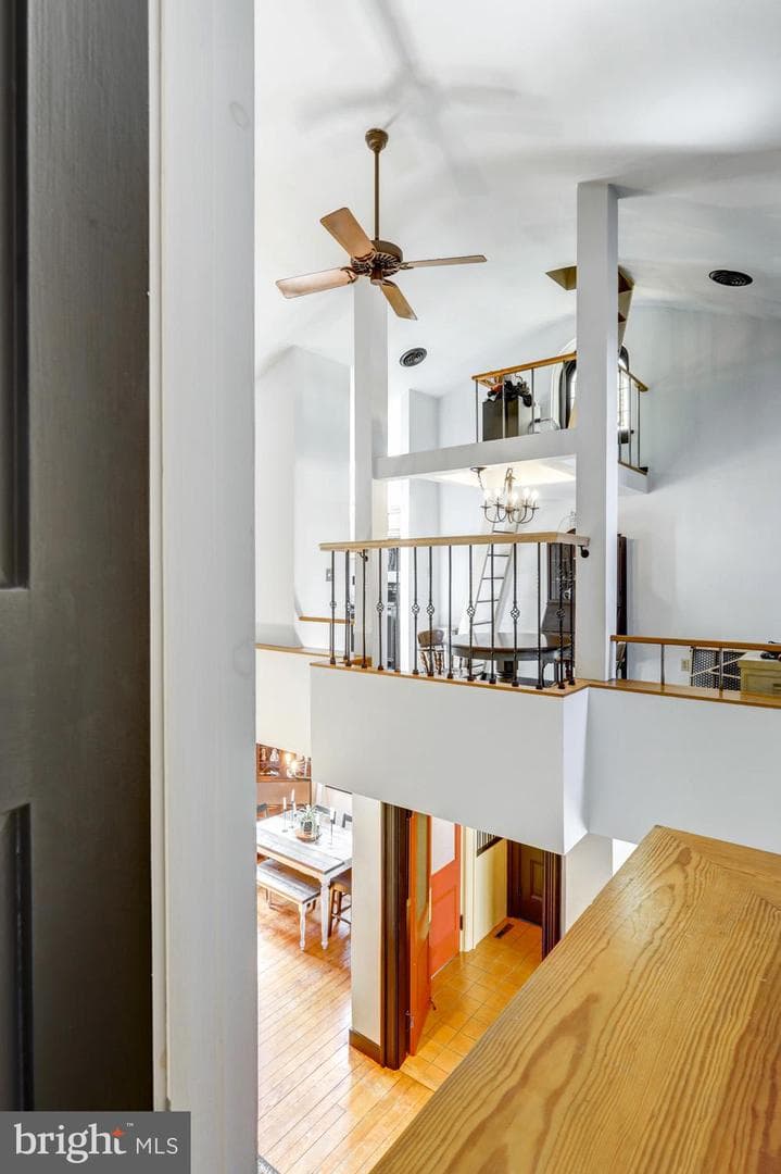 102 W Walnut Street photo 16