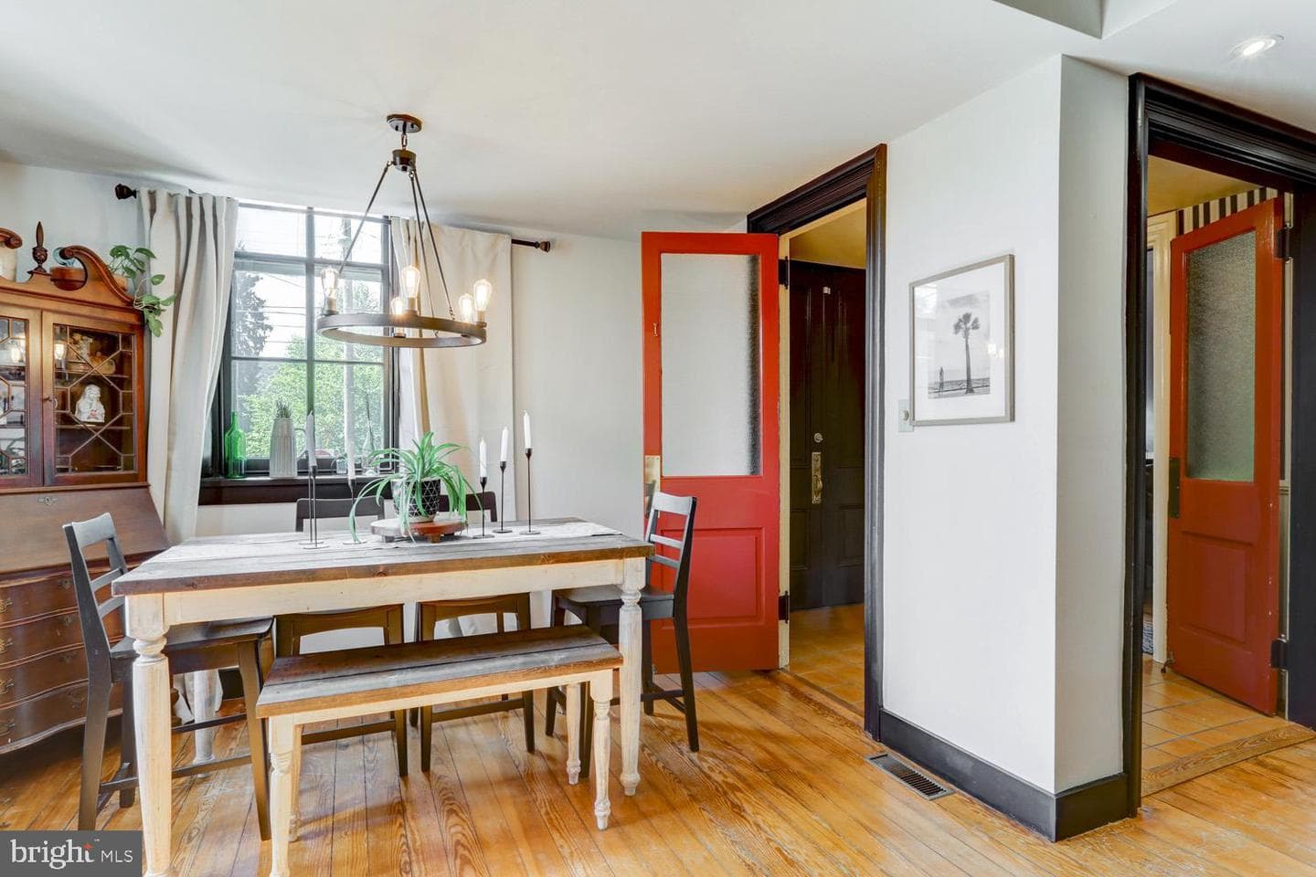 102 W Walnut Street photo 9
