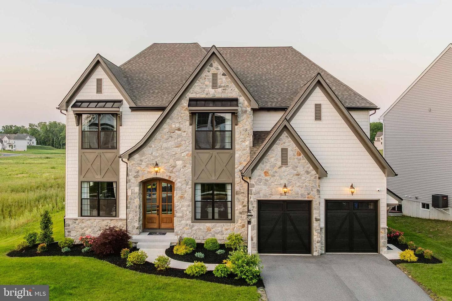 333 Cameron Lane #devonshire photo 3