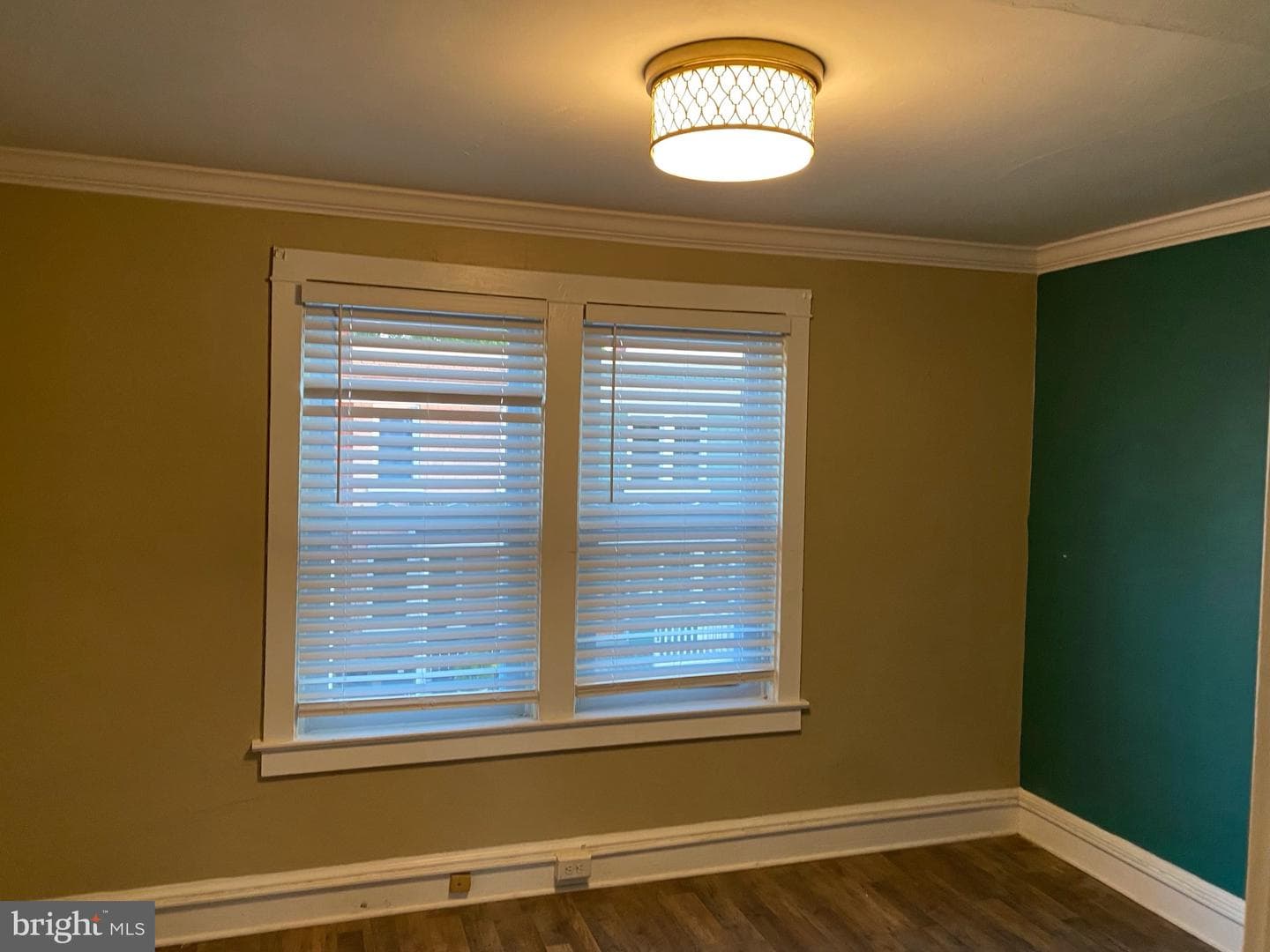639 George Street photo 14