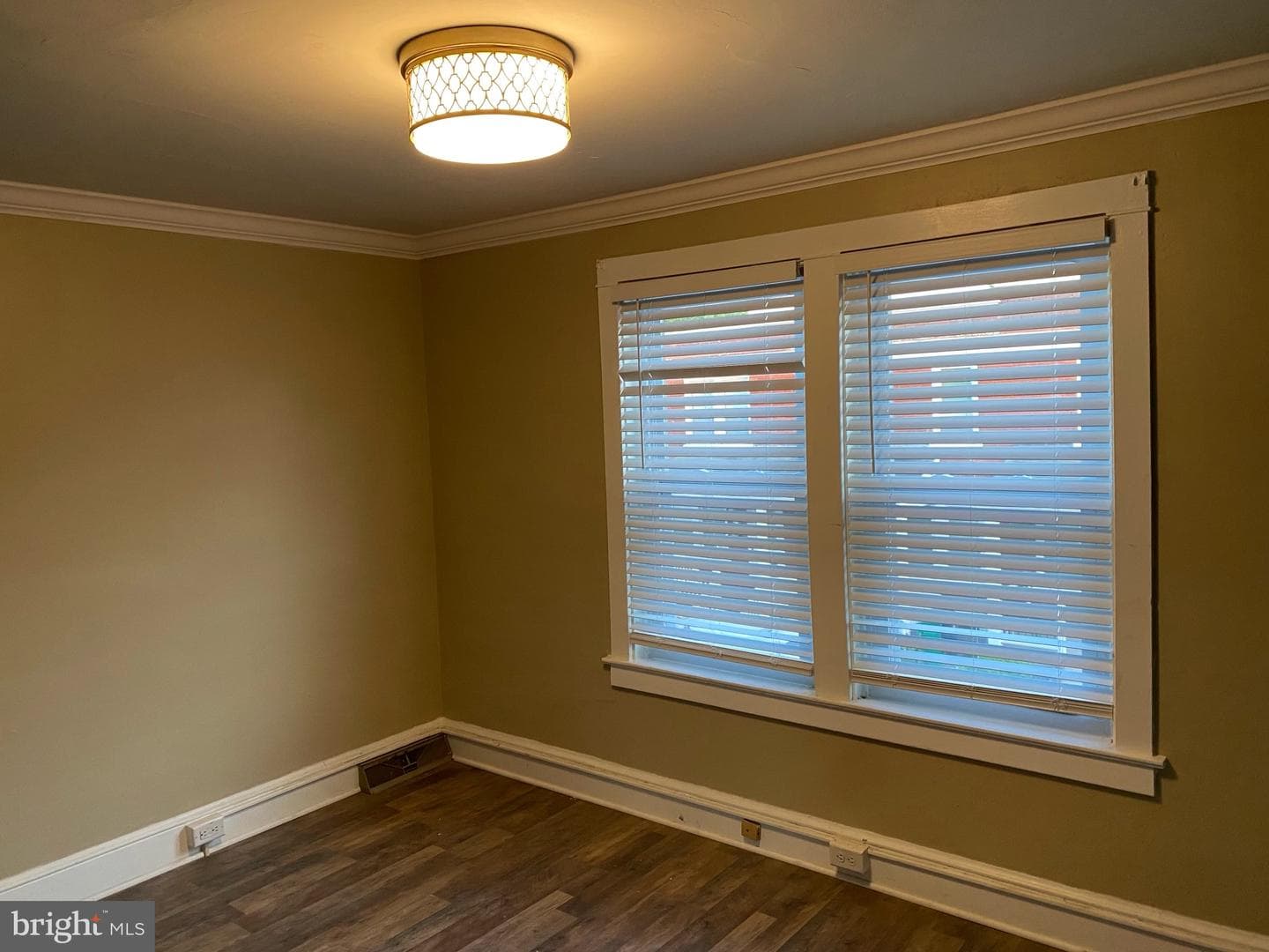 639 George Street photo 16