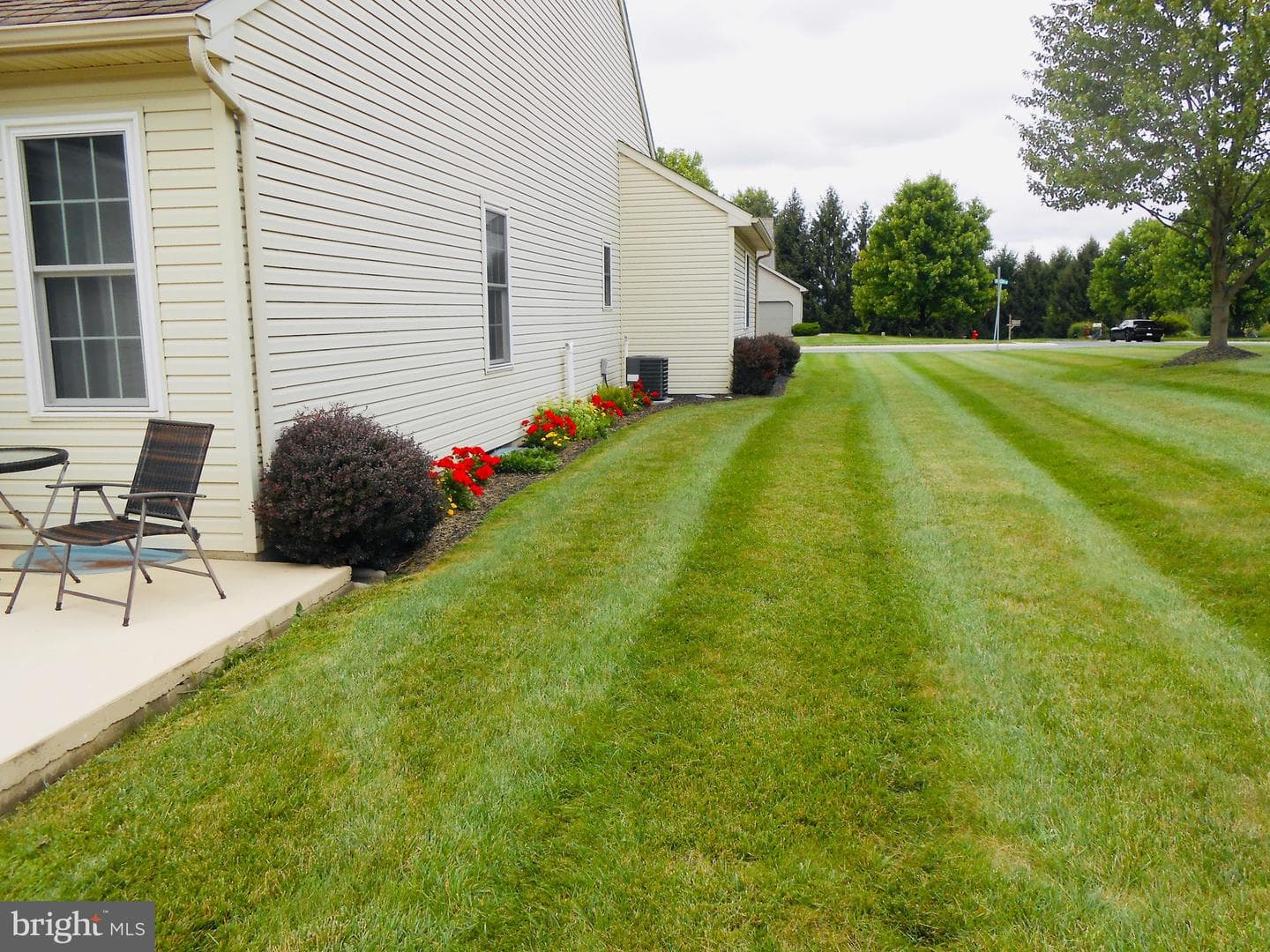 402 Thrush Drive photo 43