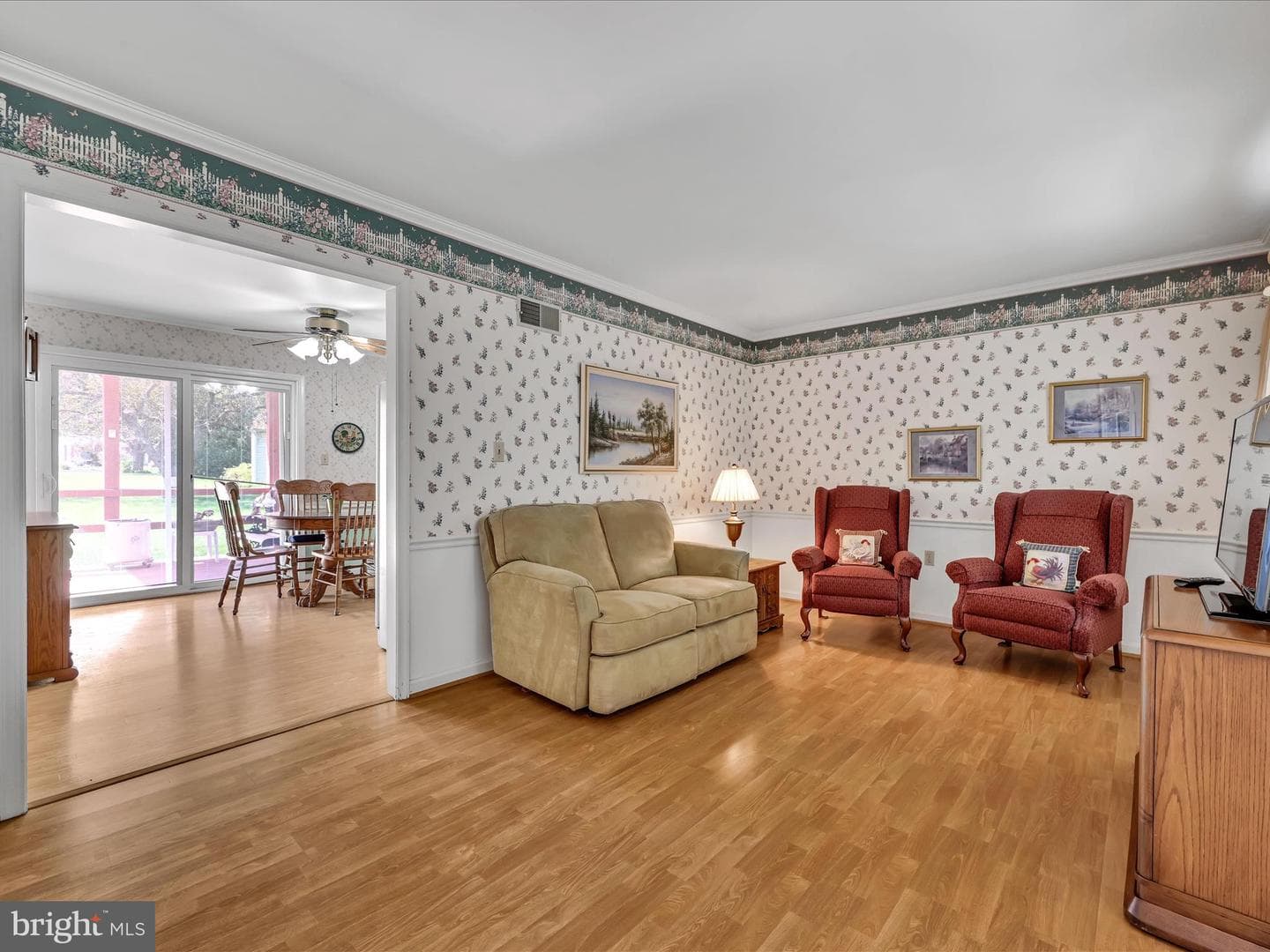104 Dorianne Drive photo 9