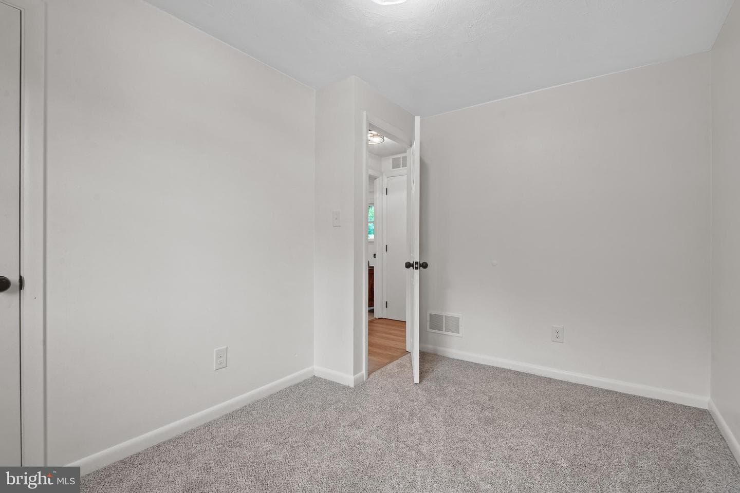 5464 Strasburg Road photo 19