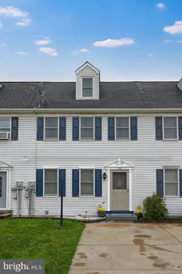 112 Ashley Drive photo 2