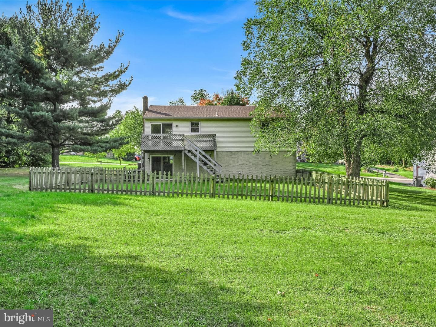 110 Den Mar Drive photo 36