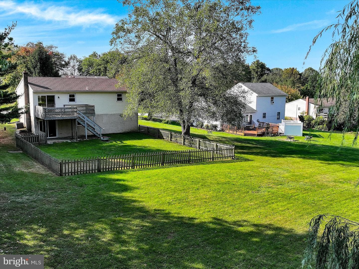 110 Den Mar Drive photo 37