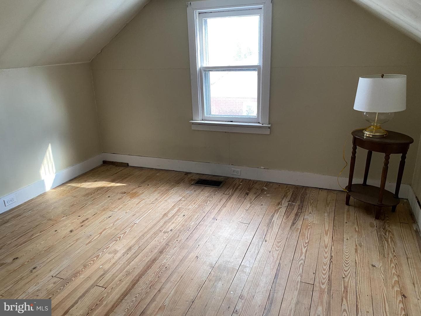 1438 Village Road photo 16