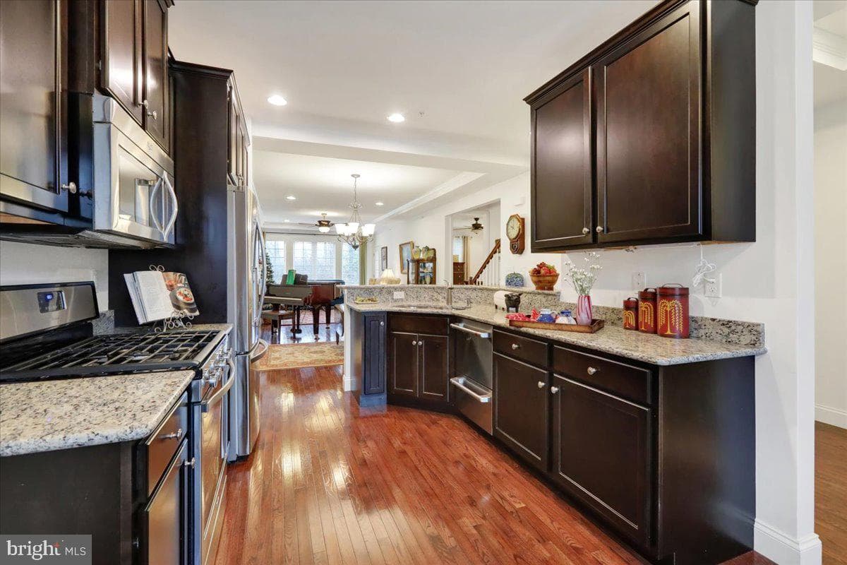 215 Steepbank Road photo 6