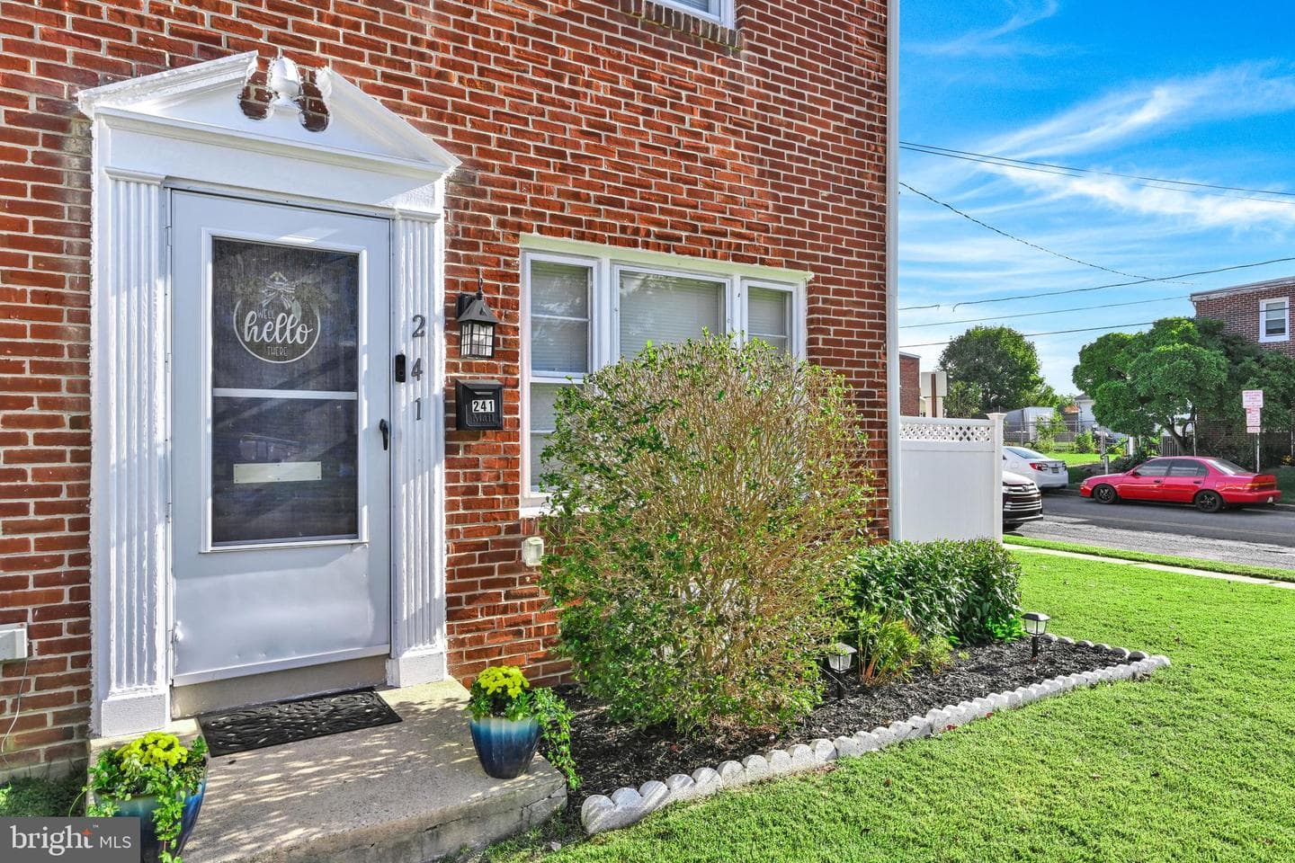 241 Euclid Avenue photo 3