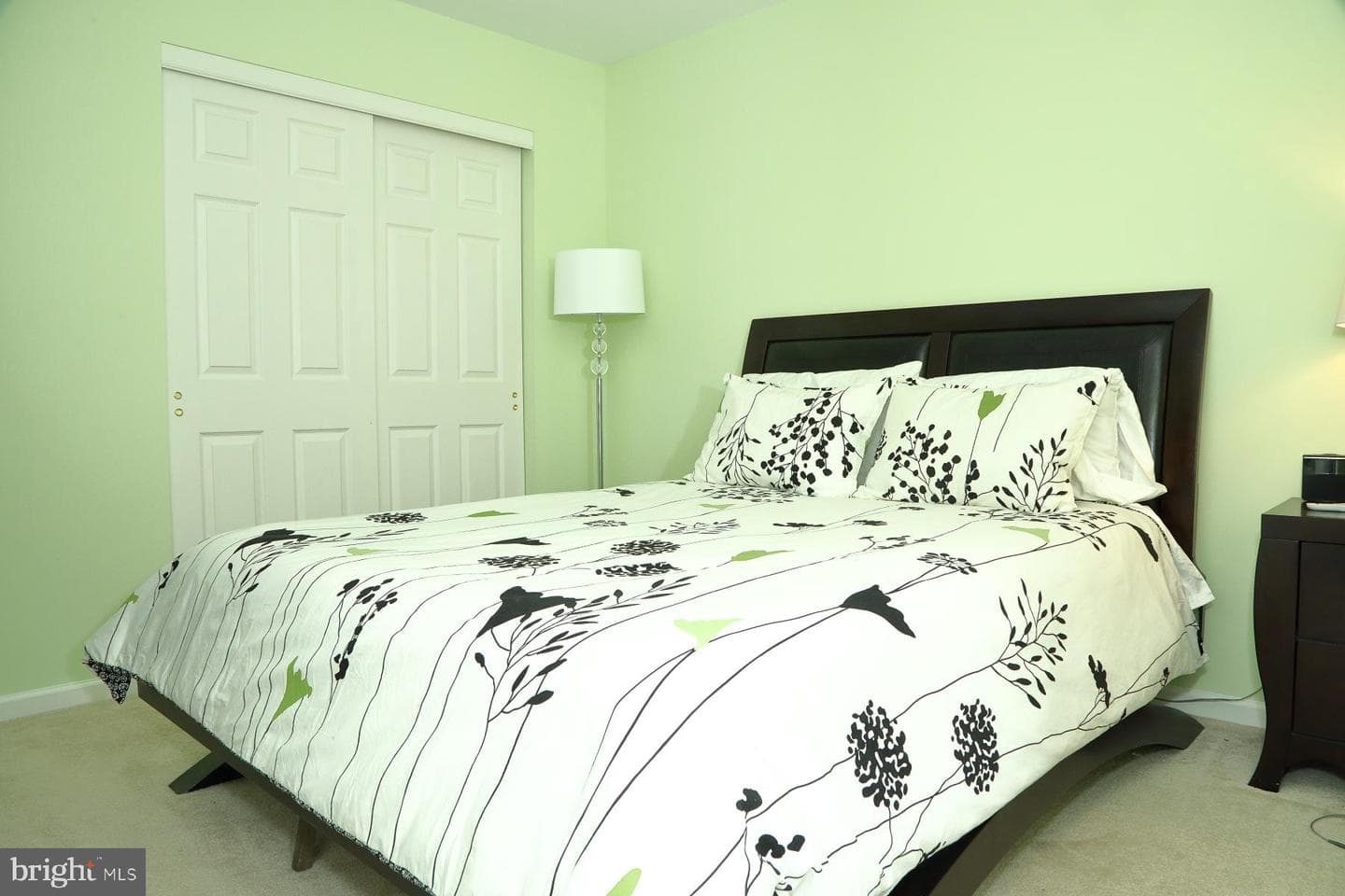 3 York Court photo 17
