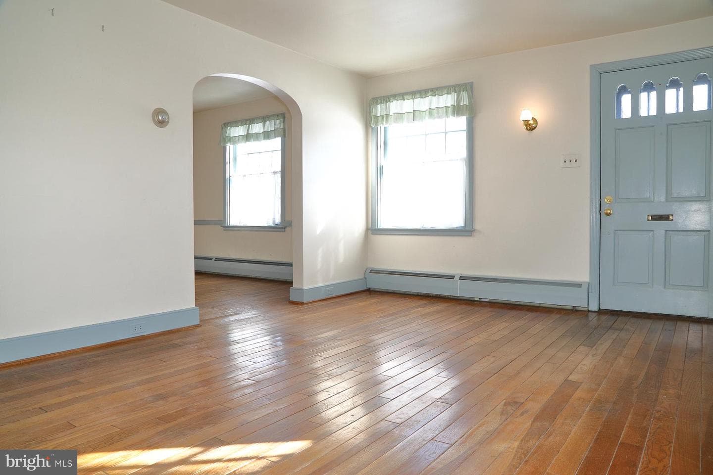611 E College Avenue photo 7