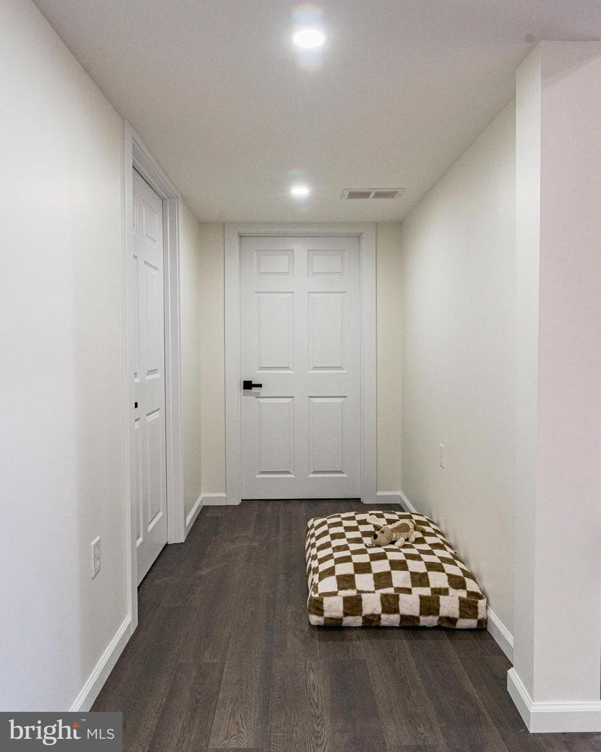 151 Nicholas Road photo 38