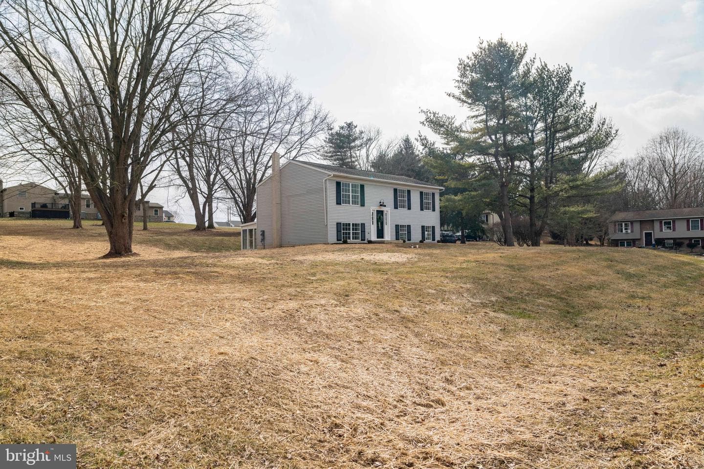 151 Nicholas Road photo 57