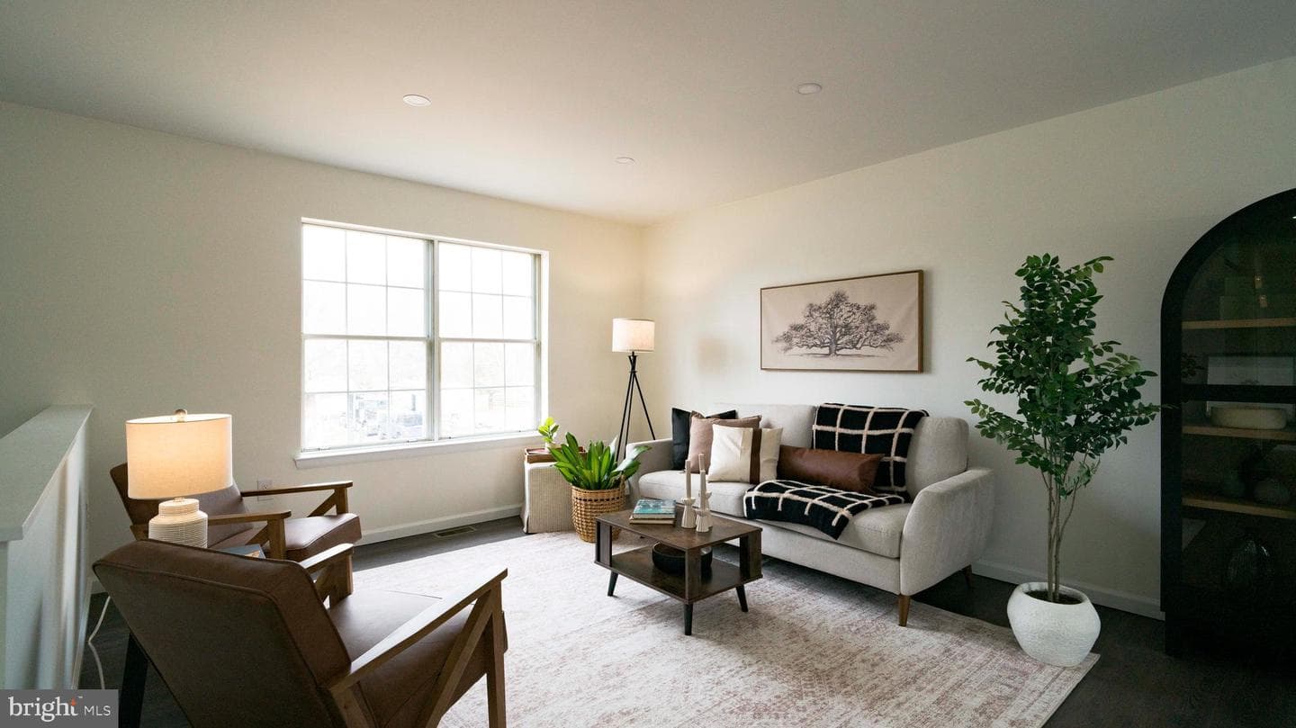 151 Nicholas Road photo 9