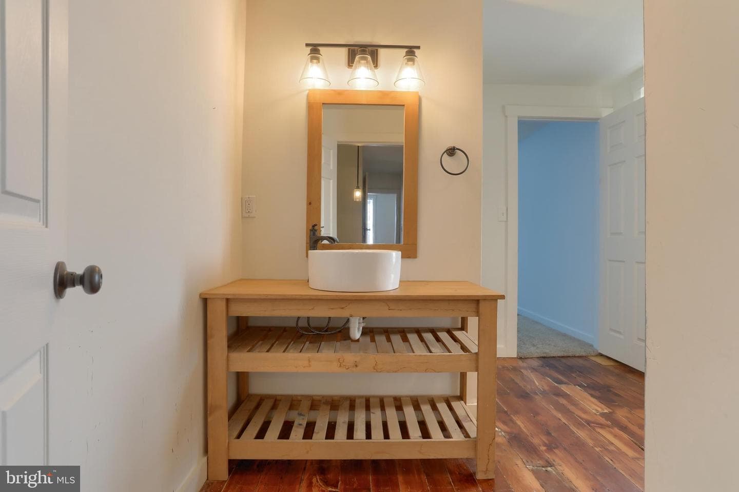 221 W Vine Street photo 26