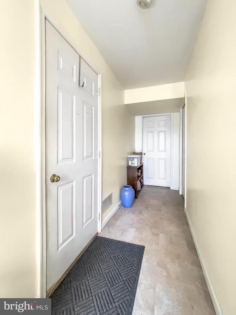 208 Oakridge Drive photo 17