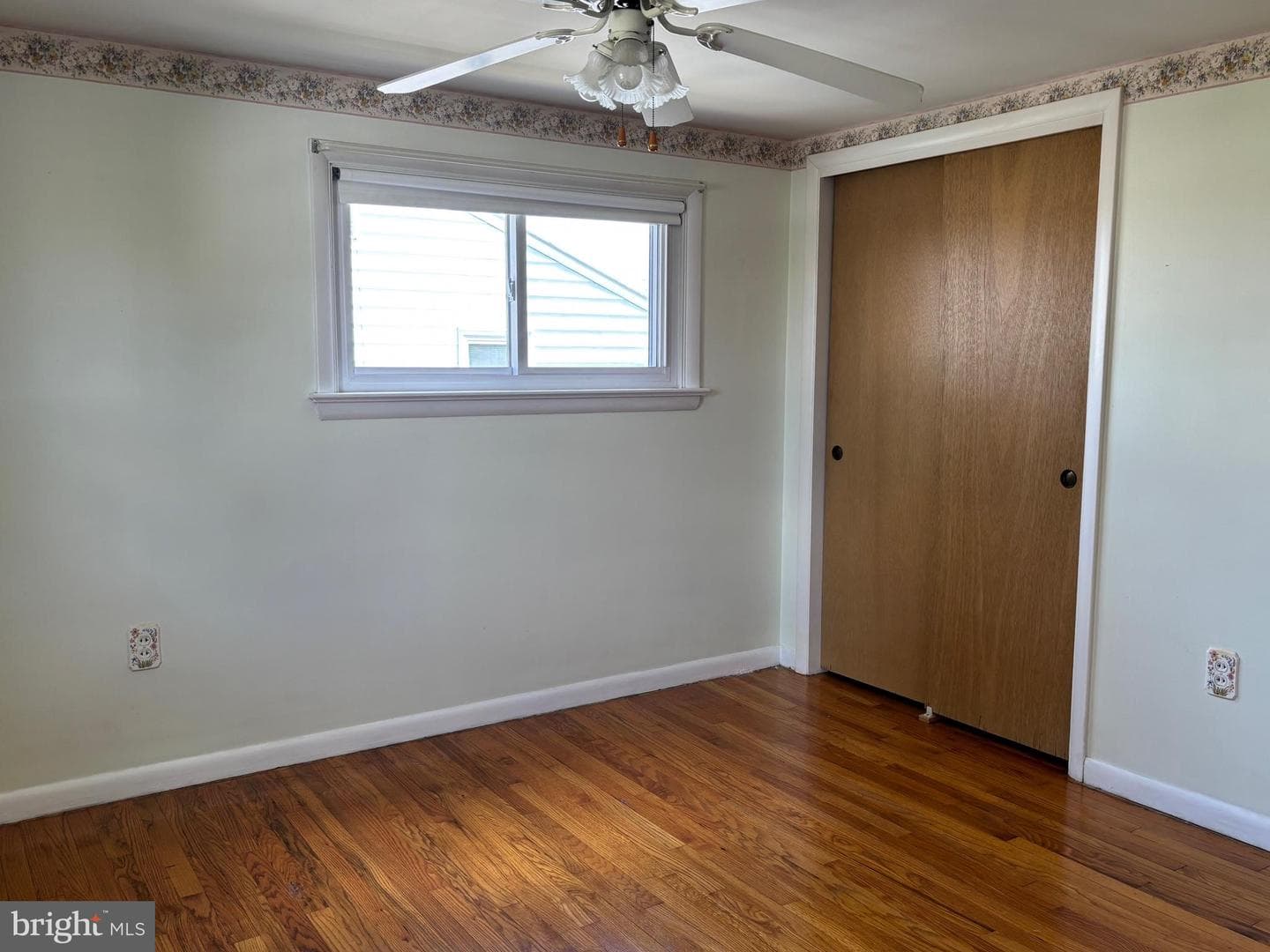 1819 Hemlock Road photo 23
