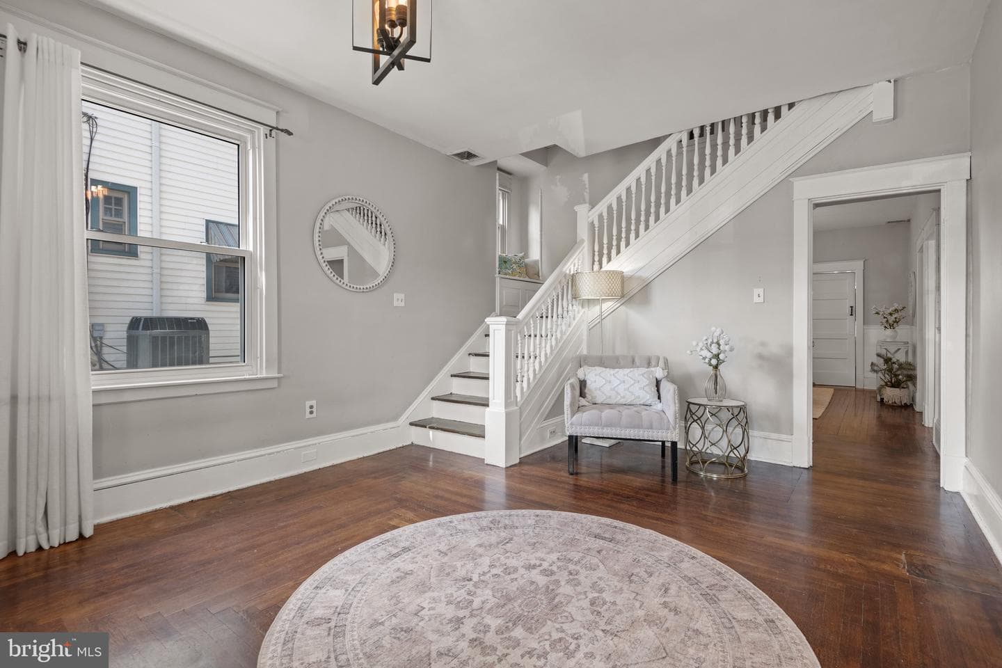 109 S Hazel Street photo 5
