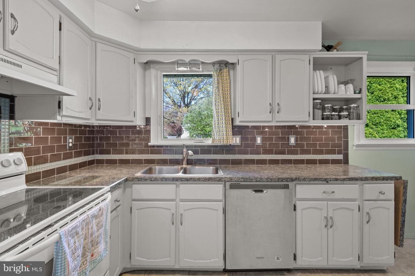 18 Oaklawn Boulevard photo 14