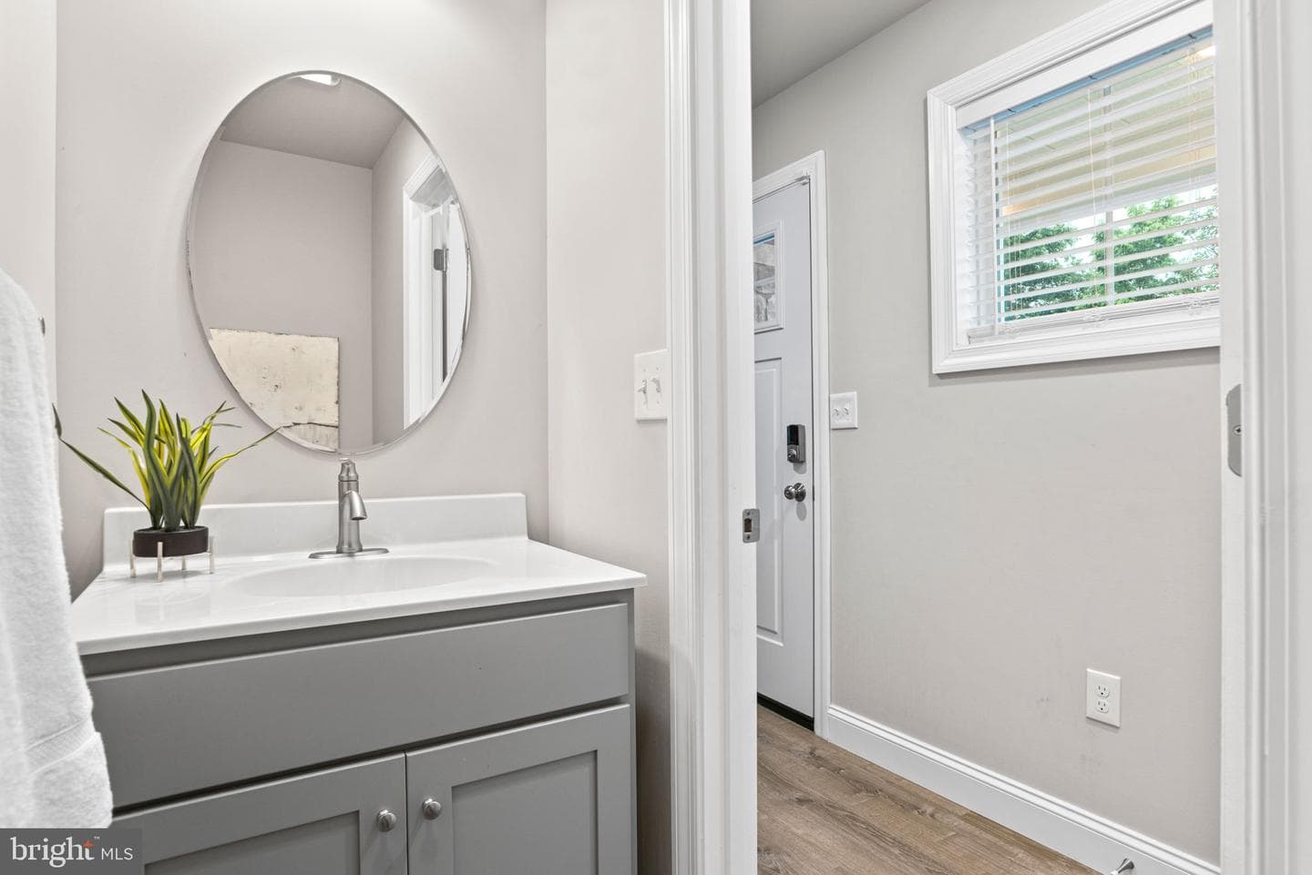 33 Coastal Avenue photo 31