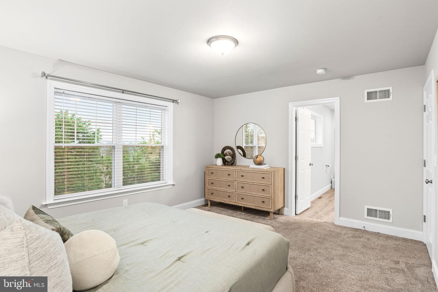 33 Coastal Avenue photo 37