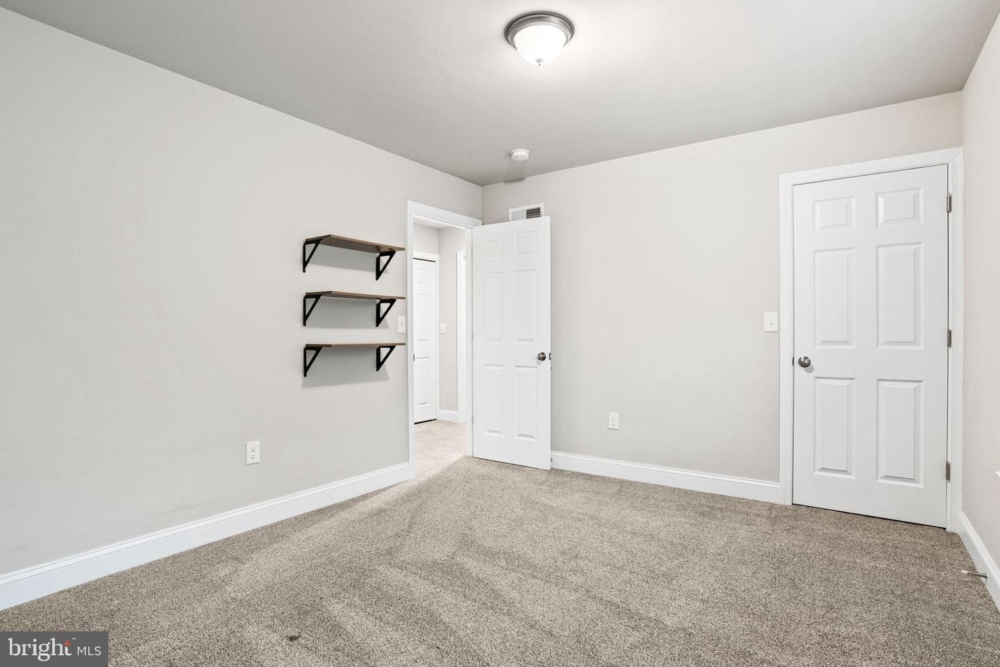 33 Coastal Avenue photo 48