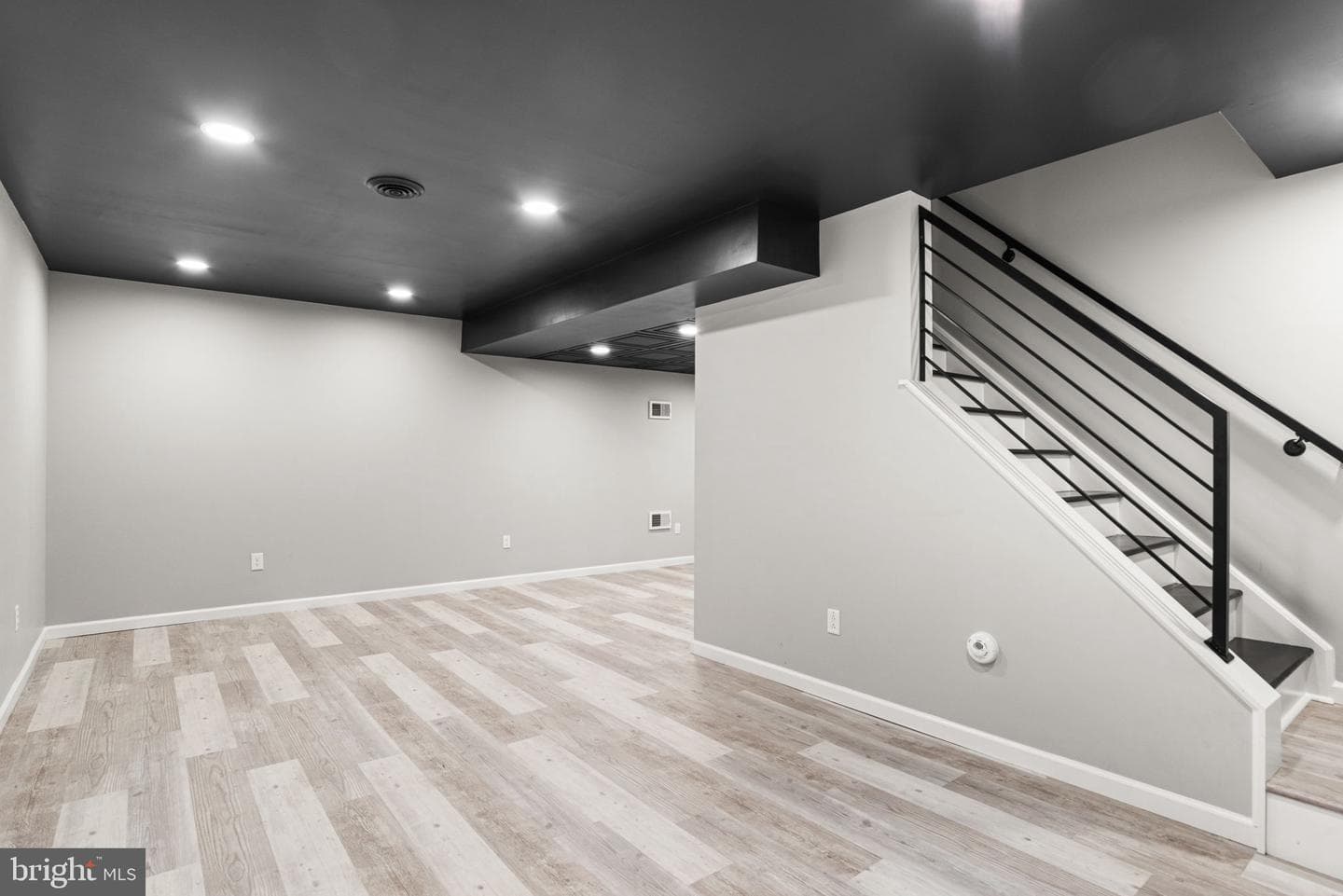 33 Coastal Avenue photo 52
