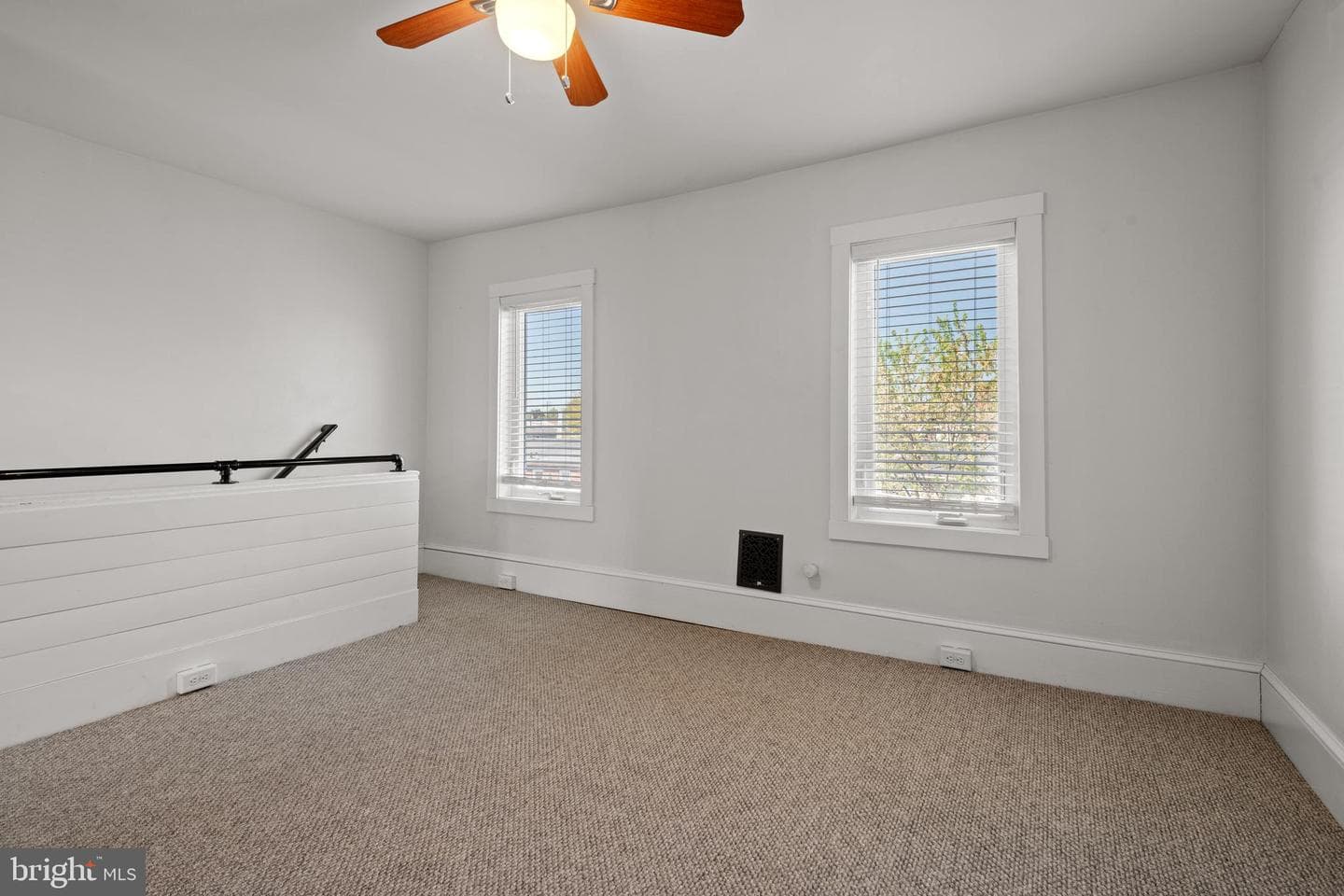 345 E Ross Street photo 32
