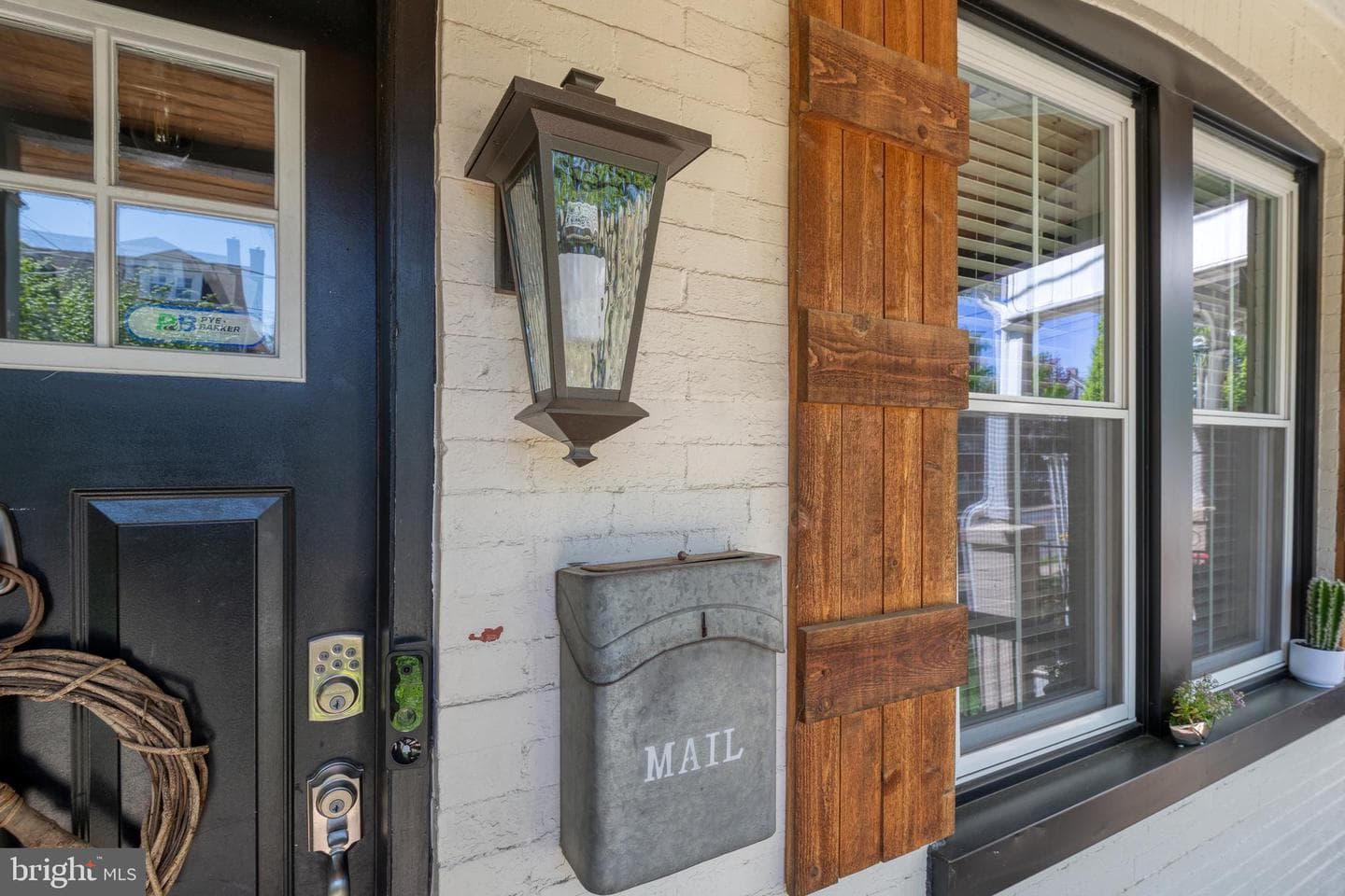345 E Ross Street photo 5