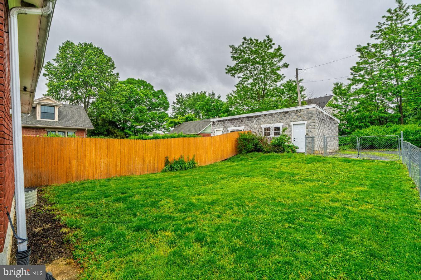 241 Atkins Avenue photo 5