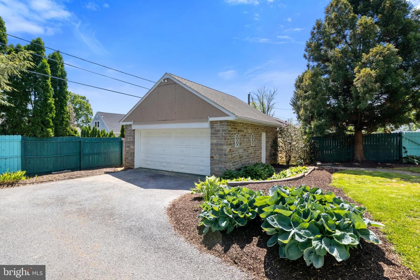 2241 Manor Ridge Drive photo 12