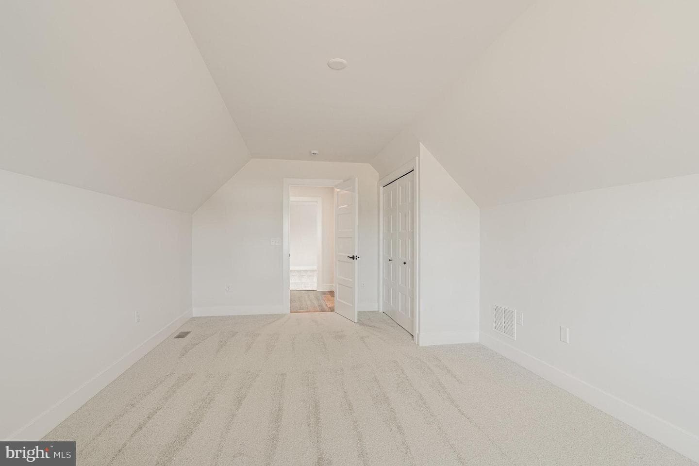 2085 Andrew Avenue photo 24