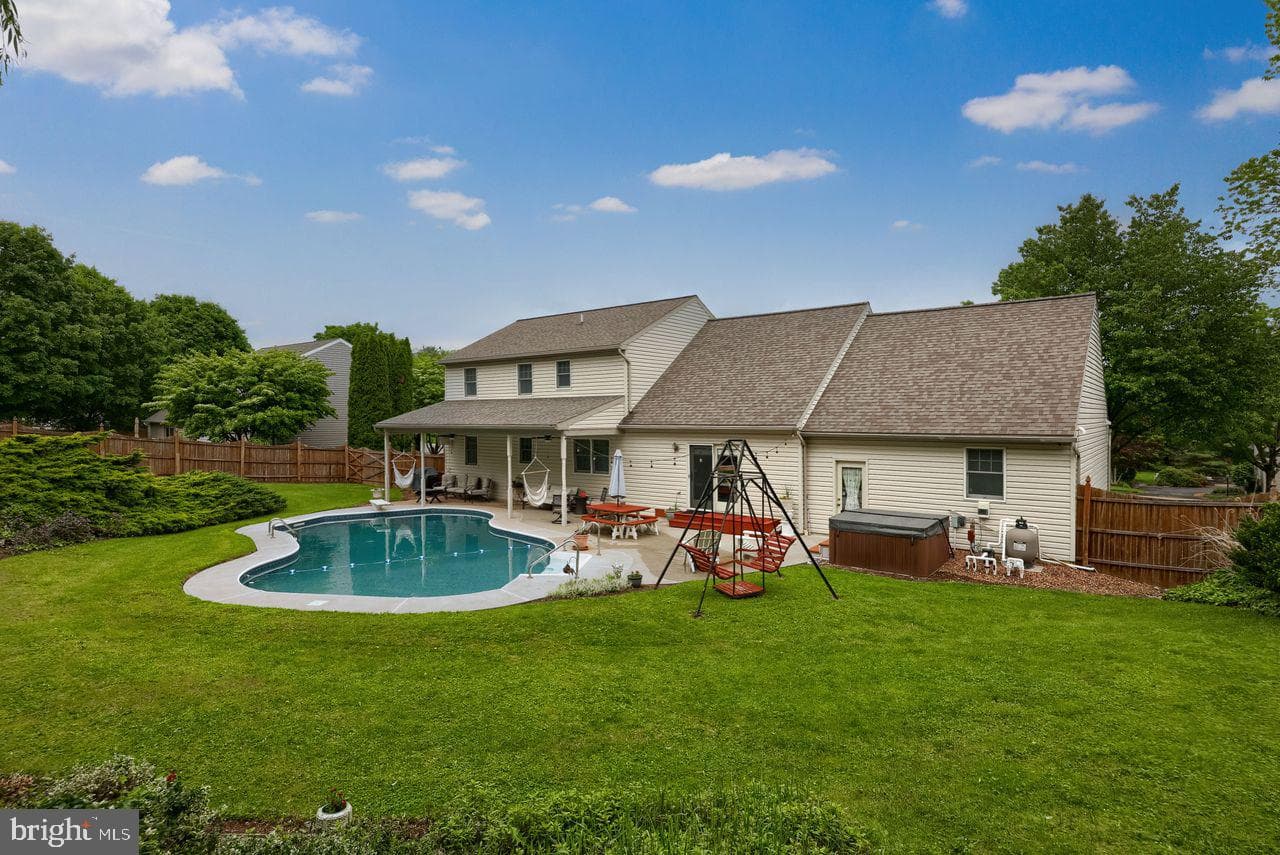 1015 Flagstone Court photo 13