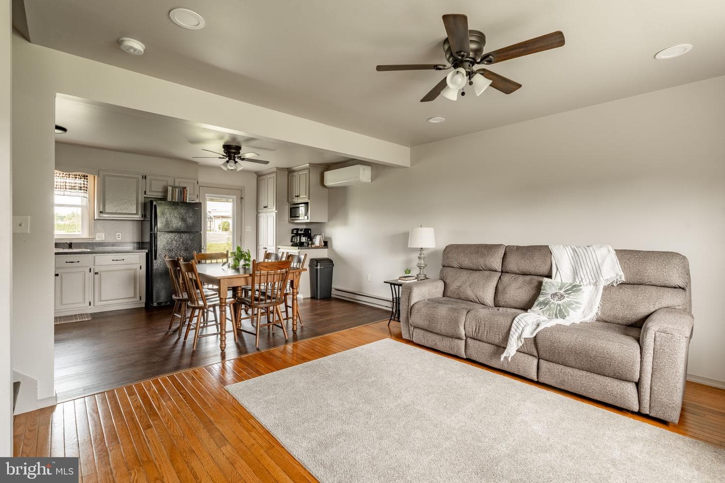 563 Airport Road photo 4