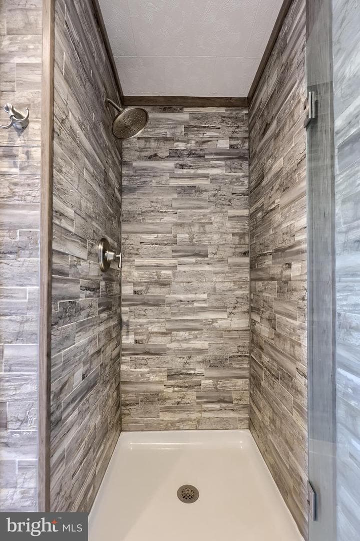 114 Walnut Street photo 14