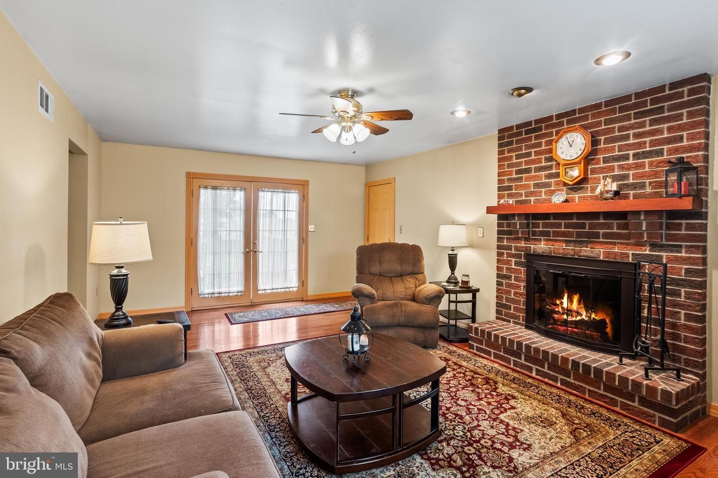 33 Rosewood Lane photo 8