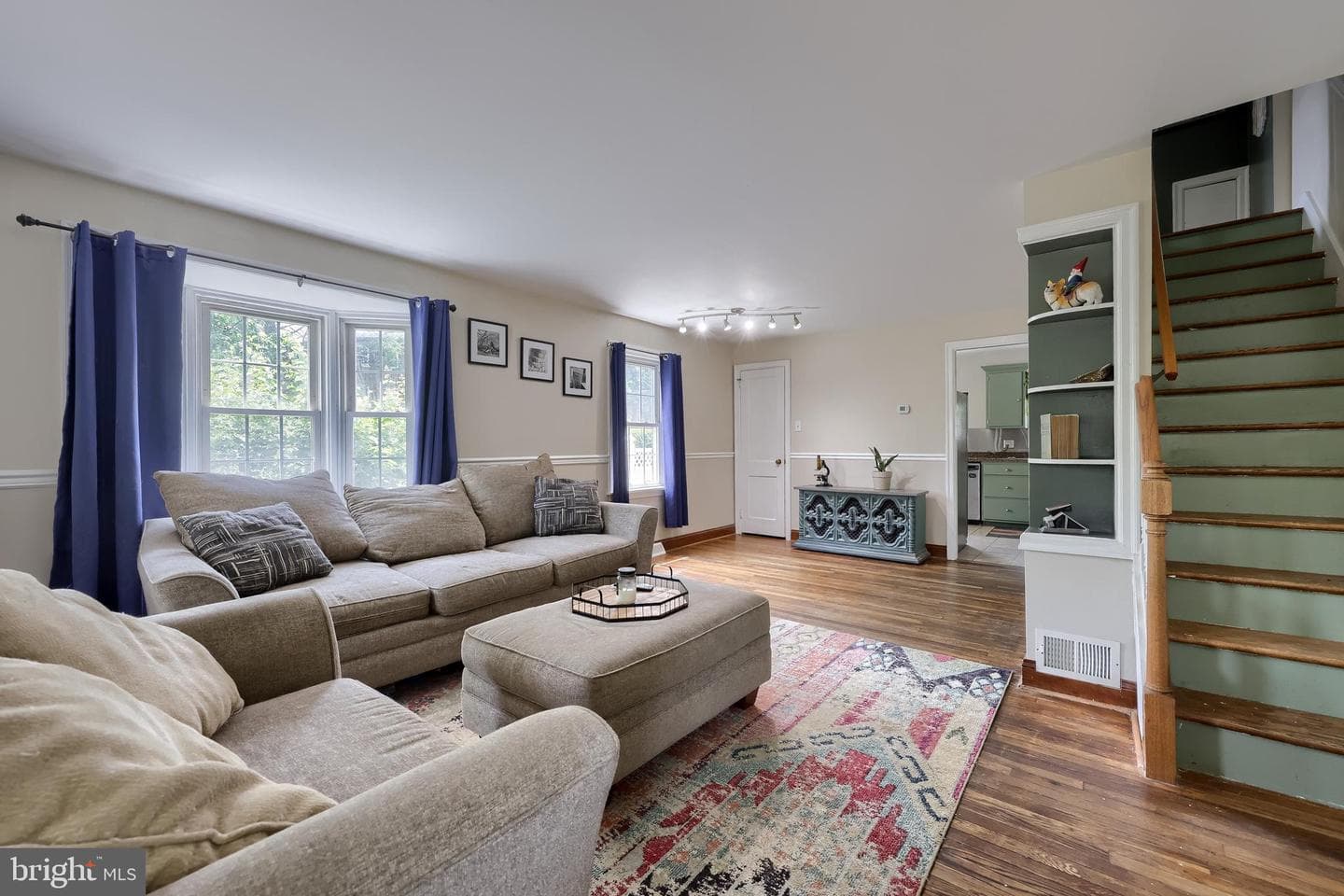 110 Nassau Road photo 5